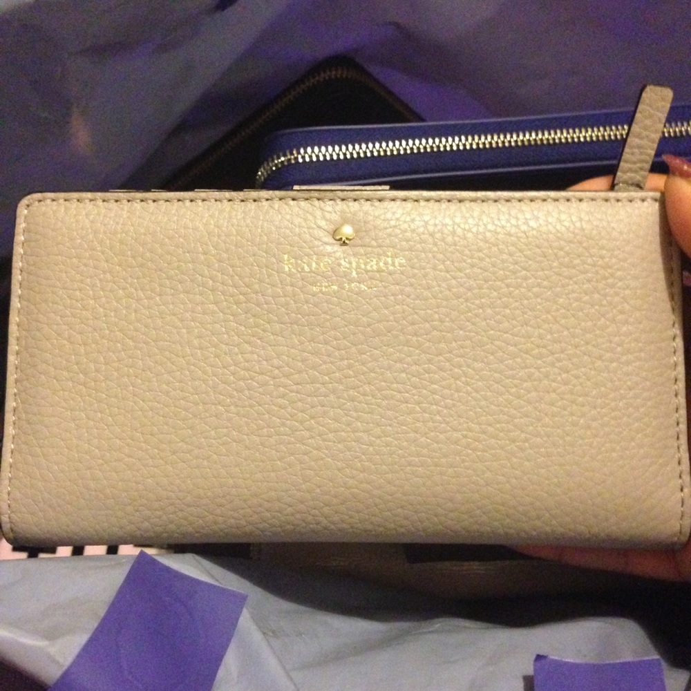 COPY - Kate Spade Cobble Hill Stacy wallet in Nouveax Neu